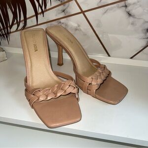 Fashion Nova sandals🌸